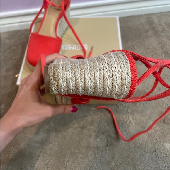 Michael Kors Orange Lace Up Wedges/Heels Size 6.5 - Picture 2 of 9